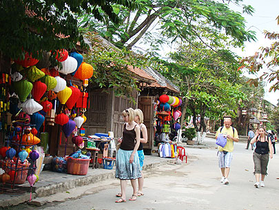 Khách du lịch quốc tế đến Việt Nam tăng gần 11%