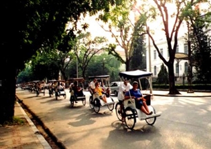 Vietnam sees increase in foreign tourists in September
