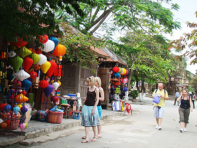 Foreign arrivals to Vietnam up nearly 11 percent